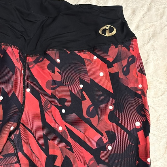 Disney The Incredibles Capri Leggings Size 2X - Picture 2 of 7